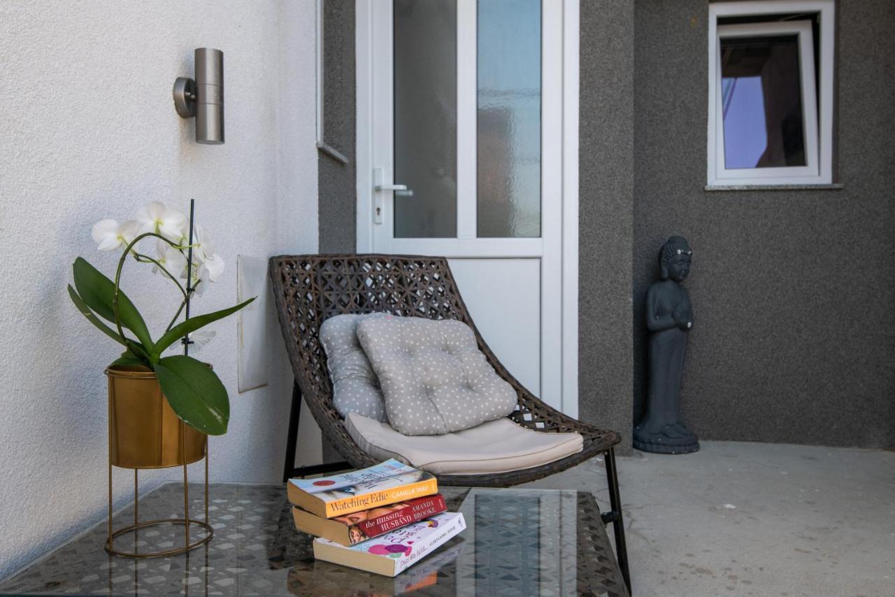 Apartment Viktorija ดูบรอฟนิก ภายนอก รูปภาพ